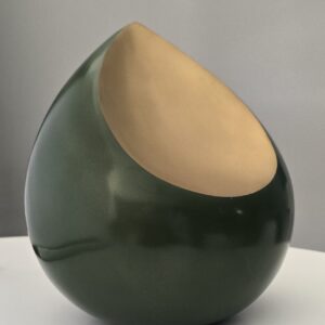 Large Urn #25016